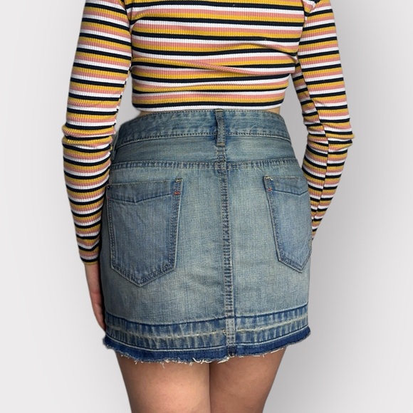 GAP 2006, Y2K Denim Mini Skirt - Picture 3 of 7